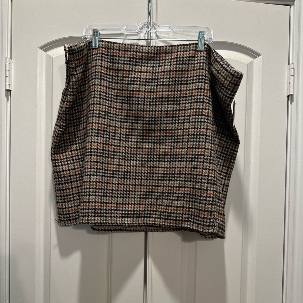 Old Navy plaid skirt